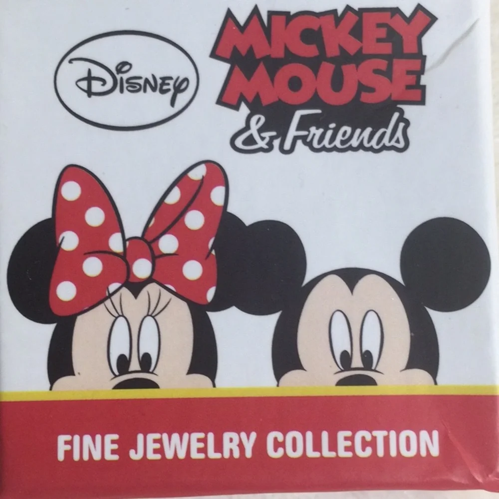 Disney’s Minnie Mouse Silver Plated Heart Shape Pendant and Necklace